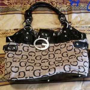 Guess purse and matching wallet